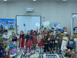 "Непоседы" поздравляют с Рождеством "Непоседы" поздравляют с Рождеством.